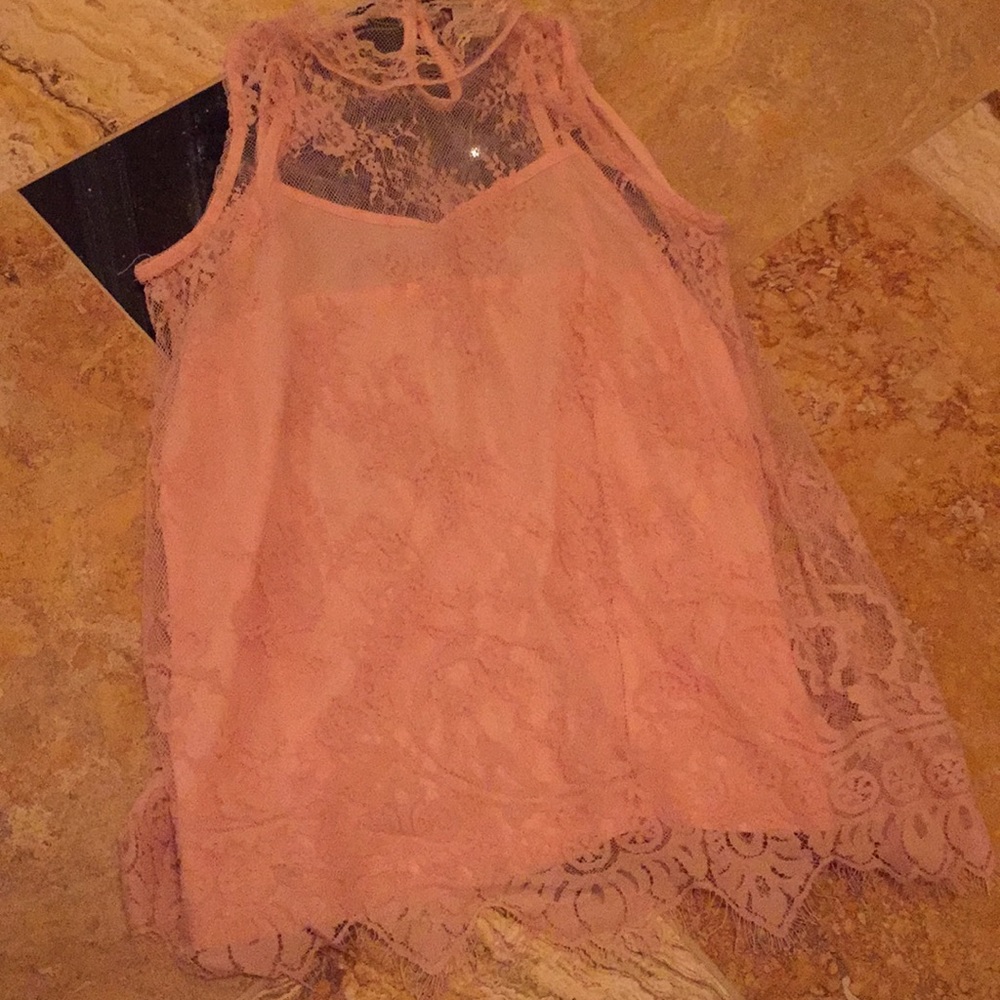 Passport Peachy pink high-neck lace/matched tank